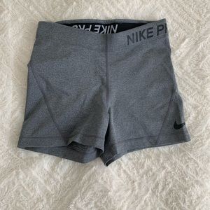 Nike Pros (dry fit)
